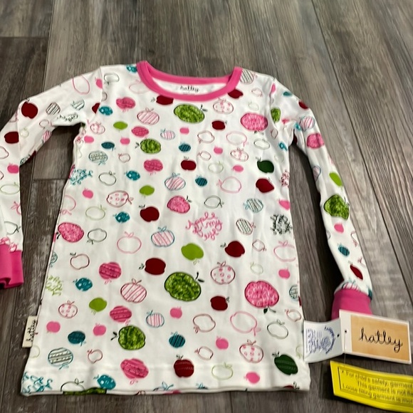 Hatley “Apple of My Eye” Pajama Top NEW - Picture 1 of 4